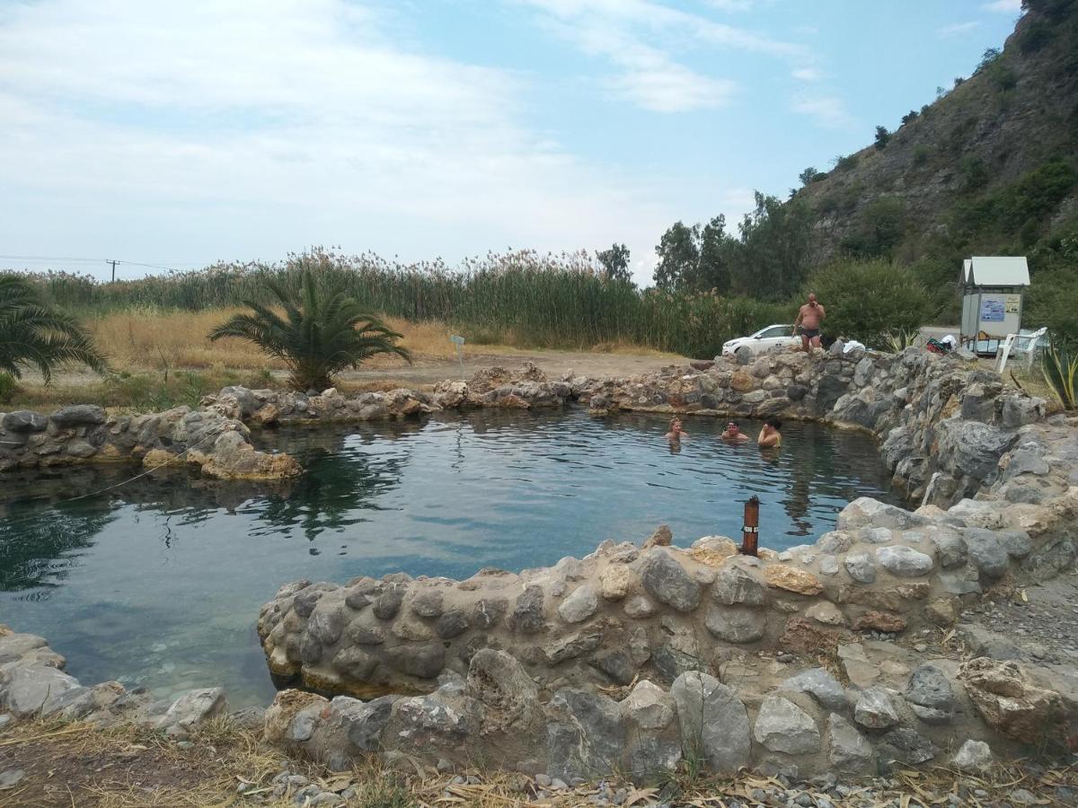 Mare E Monti1 Apartment Kamena Vourla Luaran gambar